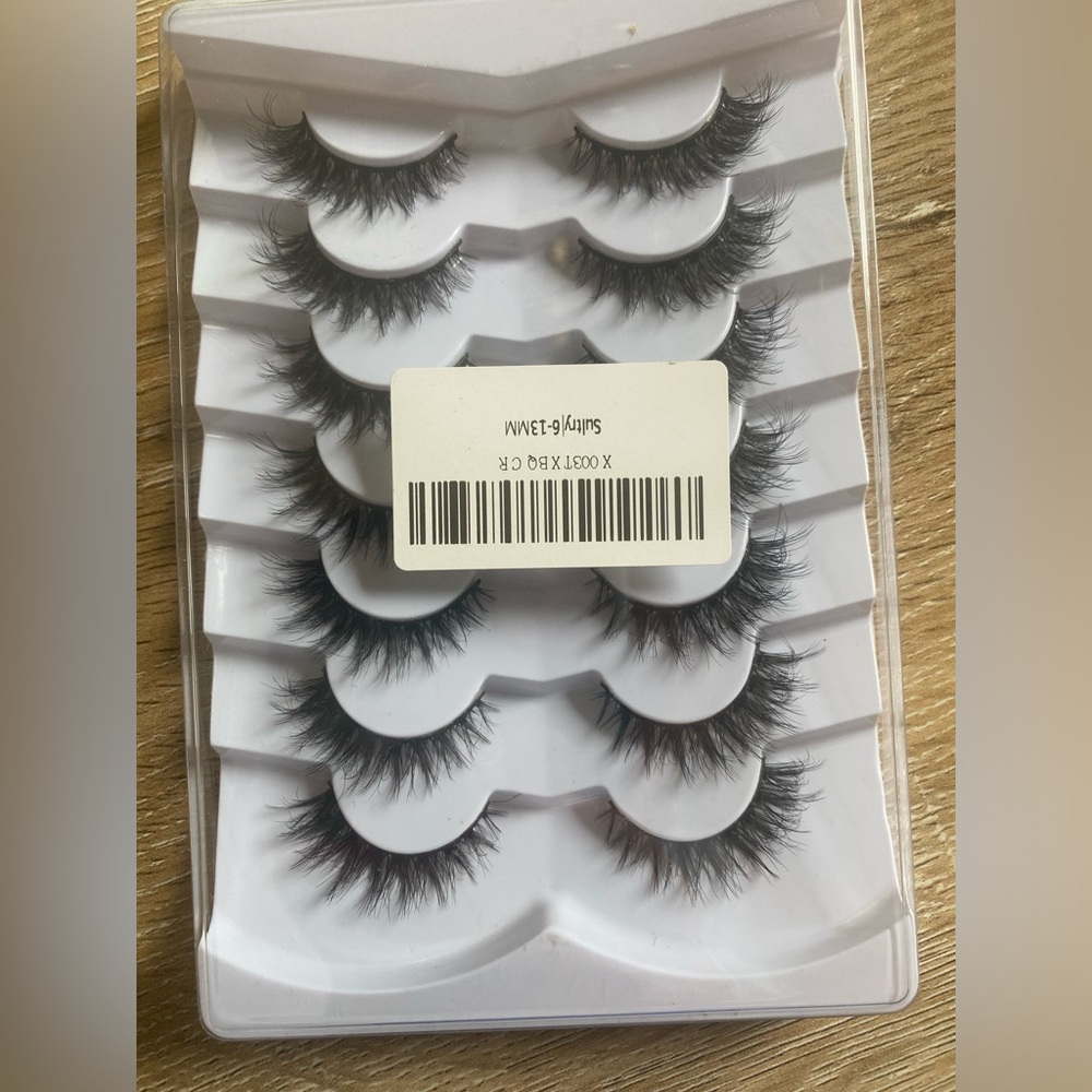 False Eyelashes Cat Eye Lashes